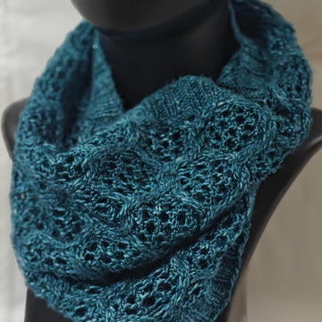Chain Link Cowl