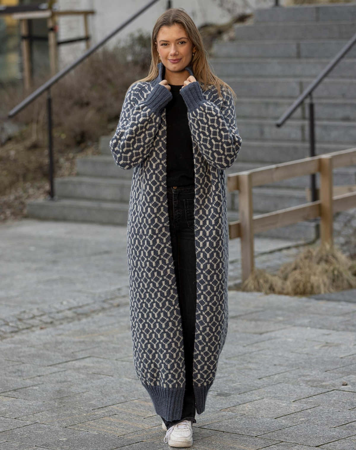 Supporter Duster in Viking Garn Alpaca Storm - Downloadable PDF