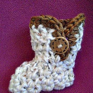 913 - Buttoned Boots Slippers