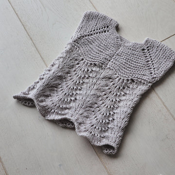 Feather and Fan Out Top