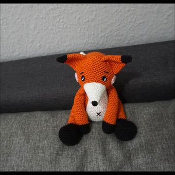 Crochet pattern for fox Fuchsi