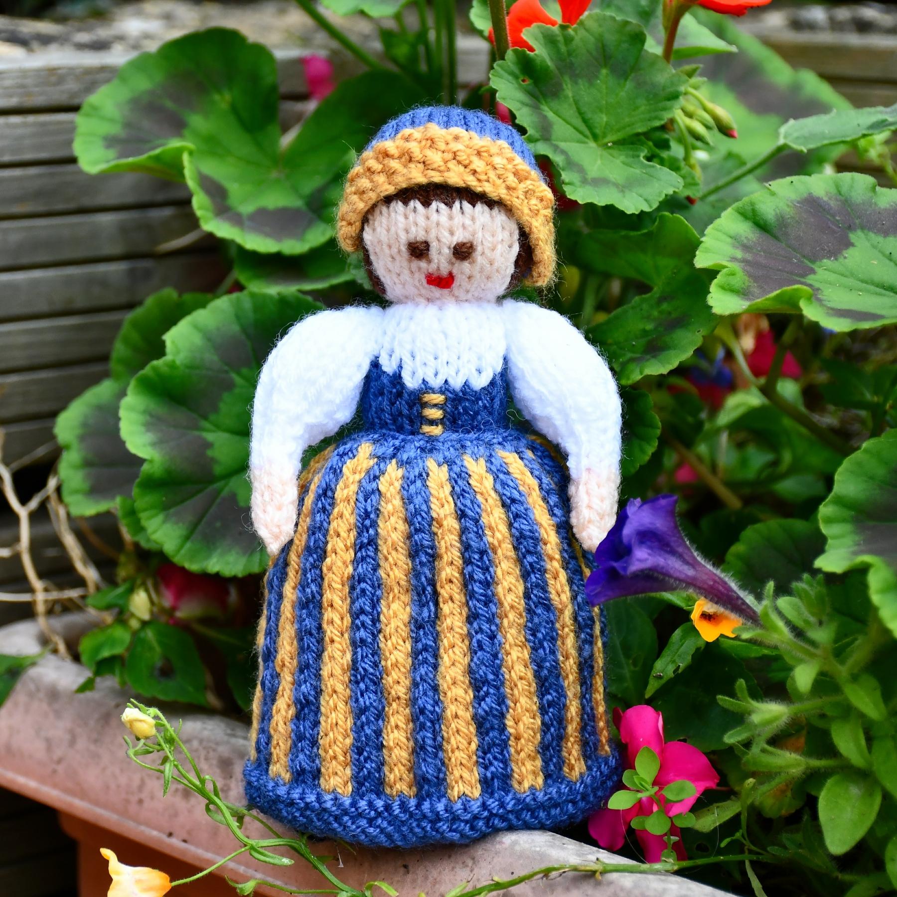 Finland National Costume Doll Knitting Pattern - Toy Knitting Pattern