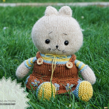 Cute knit Kitty