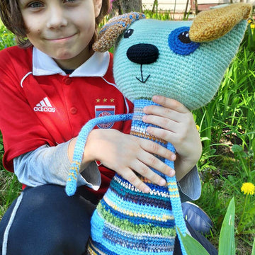 Scrap yarn dog