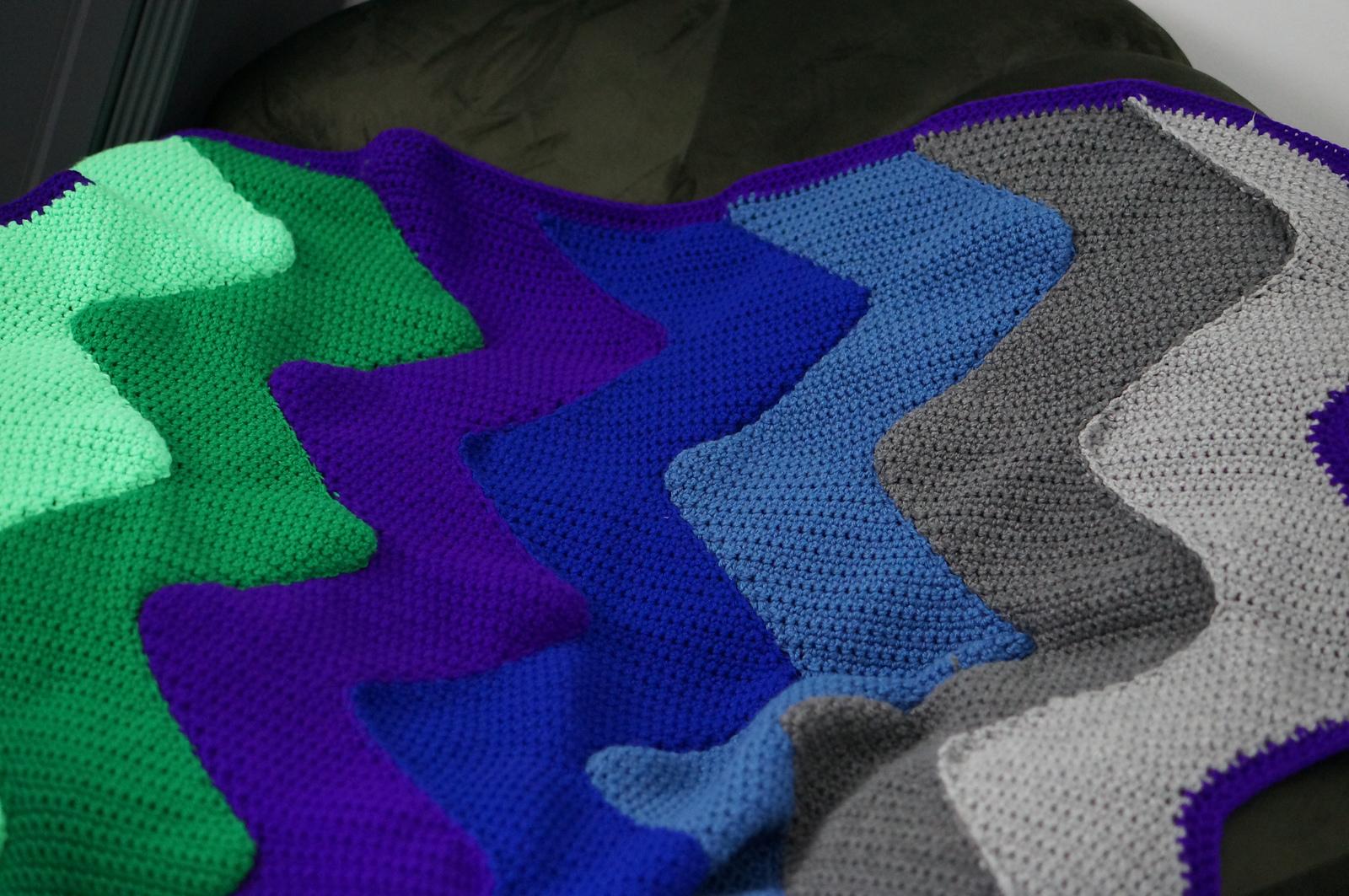 Wavy blanket