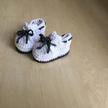 Baby Bootie & Hat Set N 260