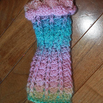 Lacy Wrist Warmers with Shell Edge