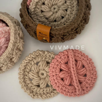 Face scrubbies with basket