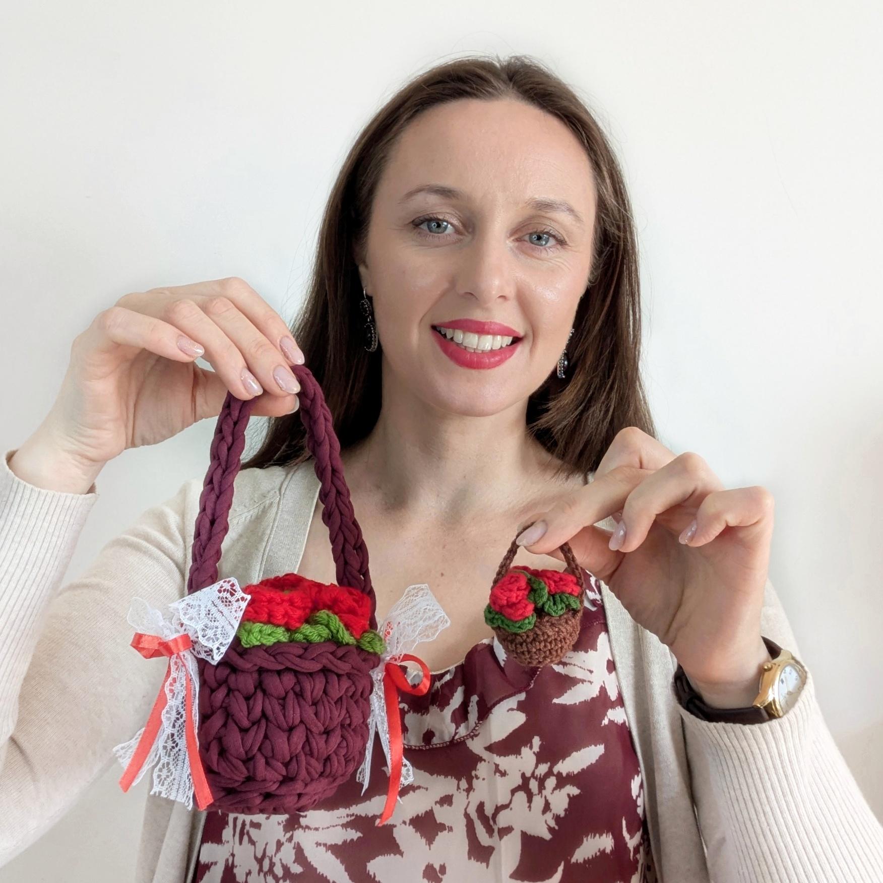 Crochet Mini Basket with Roses Pattern, Easy Bouquet Kechain