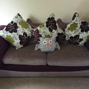 Obi The Owl Cushion Knitting Pattern.