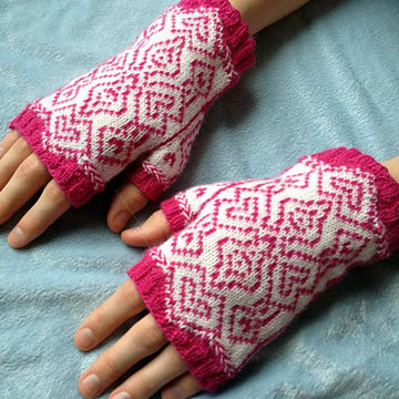 The Spear Maiden's Heart Fingerless