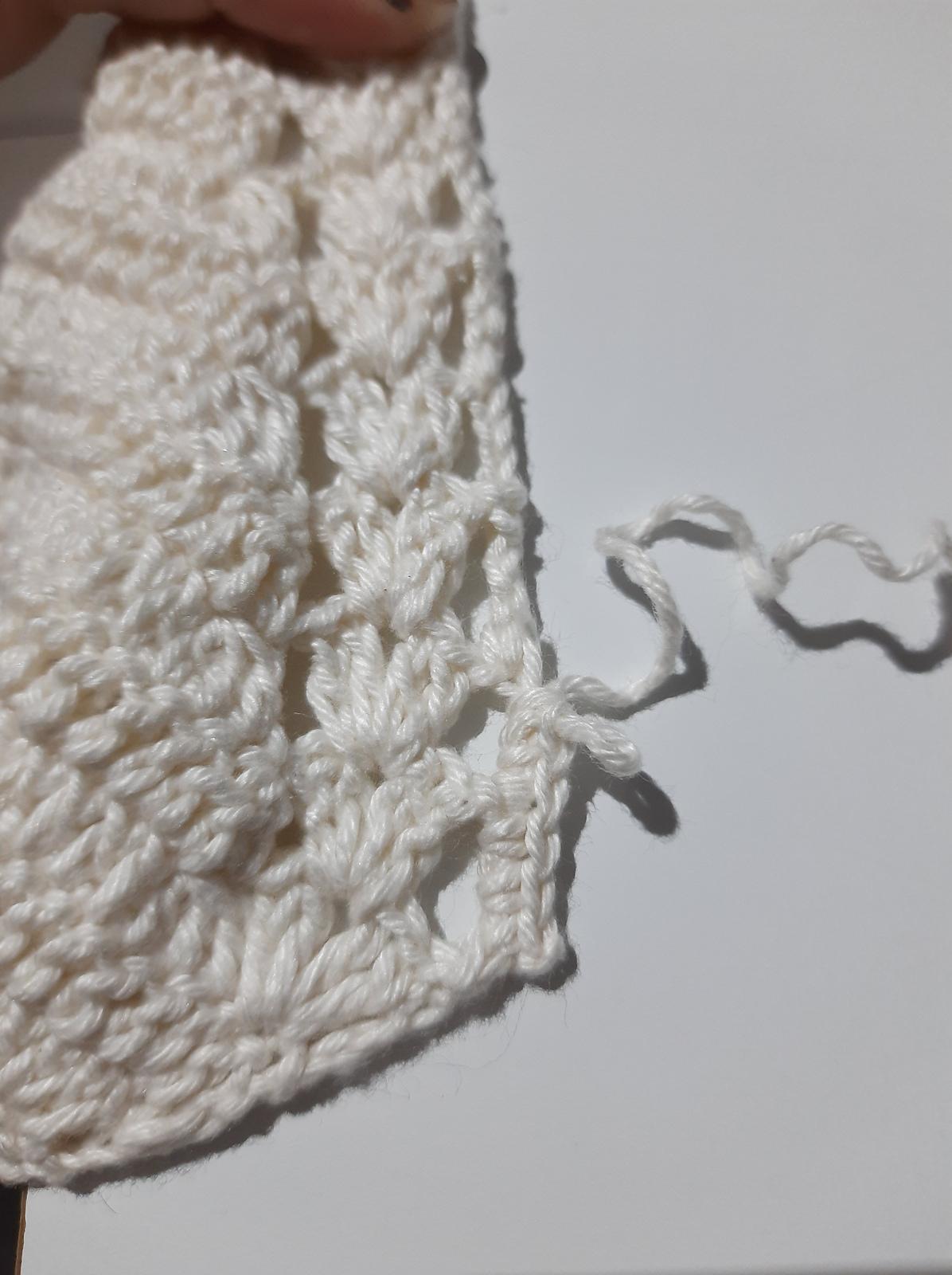 Shells Cropped Top