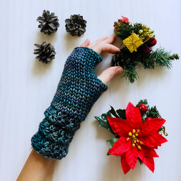 Star stitch mittens with knit look