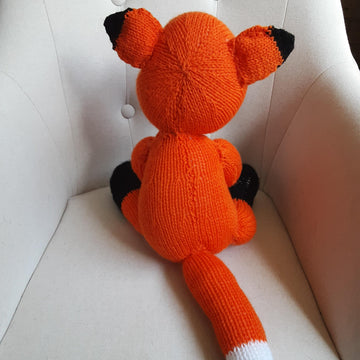 Cuddly Fox Knitting Pattern