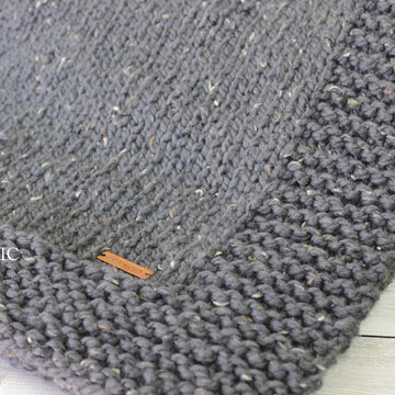Bear Hug Knit Throw Blanket #606