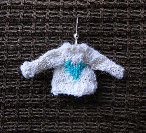 Teeny Weeny Raglan Heart Sweater Earrings