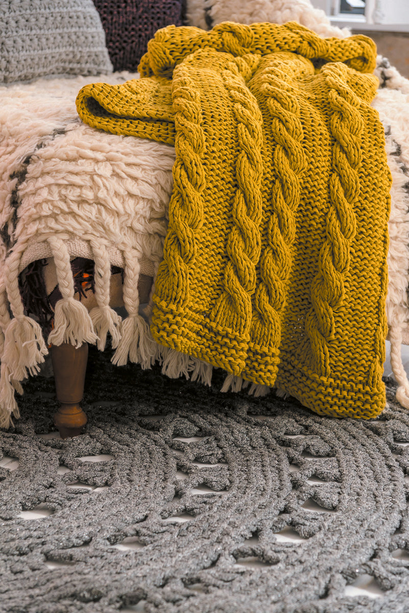 Knitted Plaid in Hoooked RibbonXL - Downloadable PDF