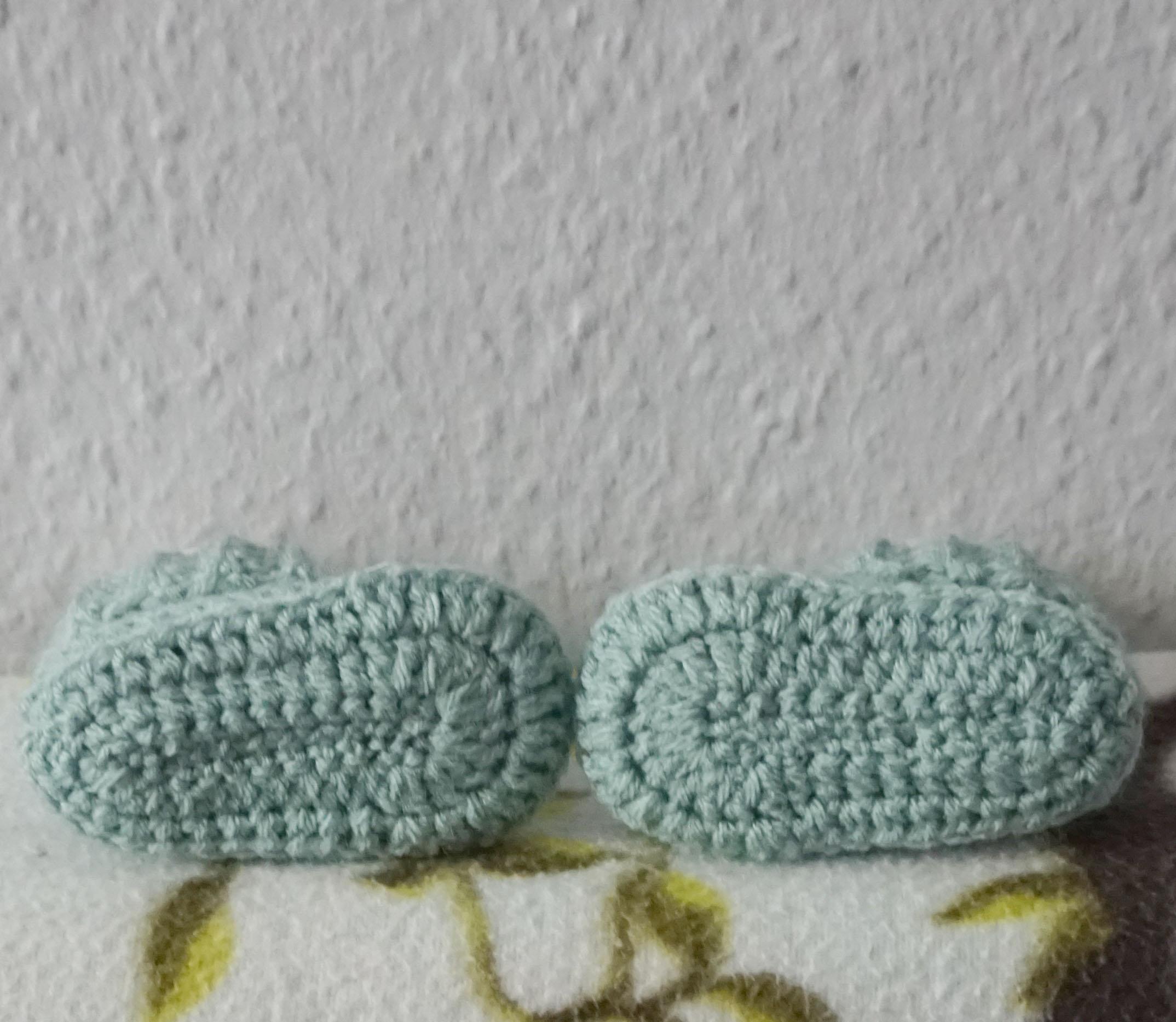 Crochet Pattern for the Baby Booties Angel