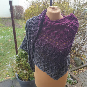 Flat Triangular Scarf "Naia"