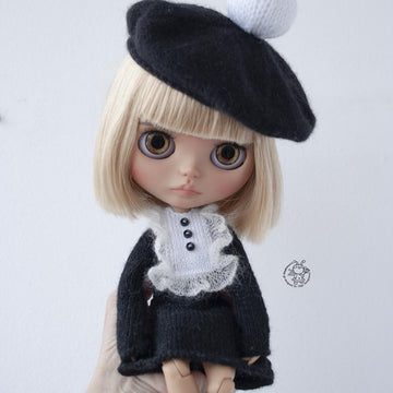 Parisian outfit for Blythe