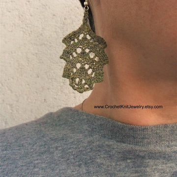 Knit lace earrings