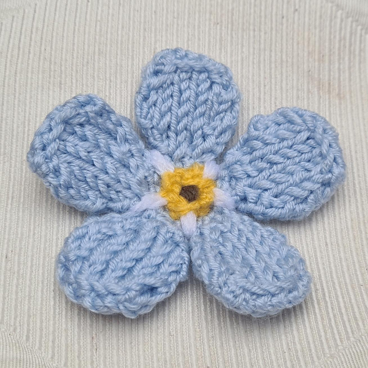 Knitted Forget-me-not