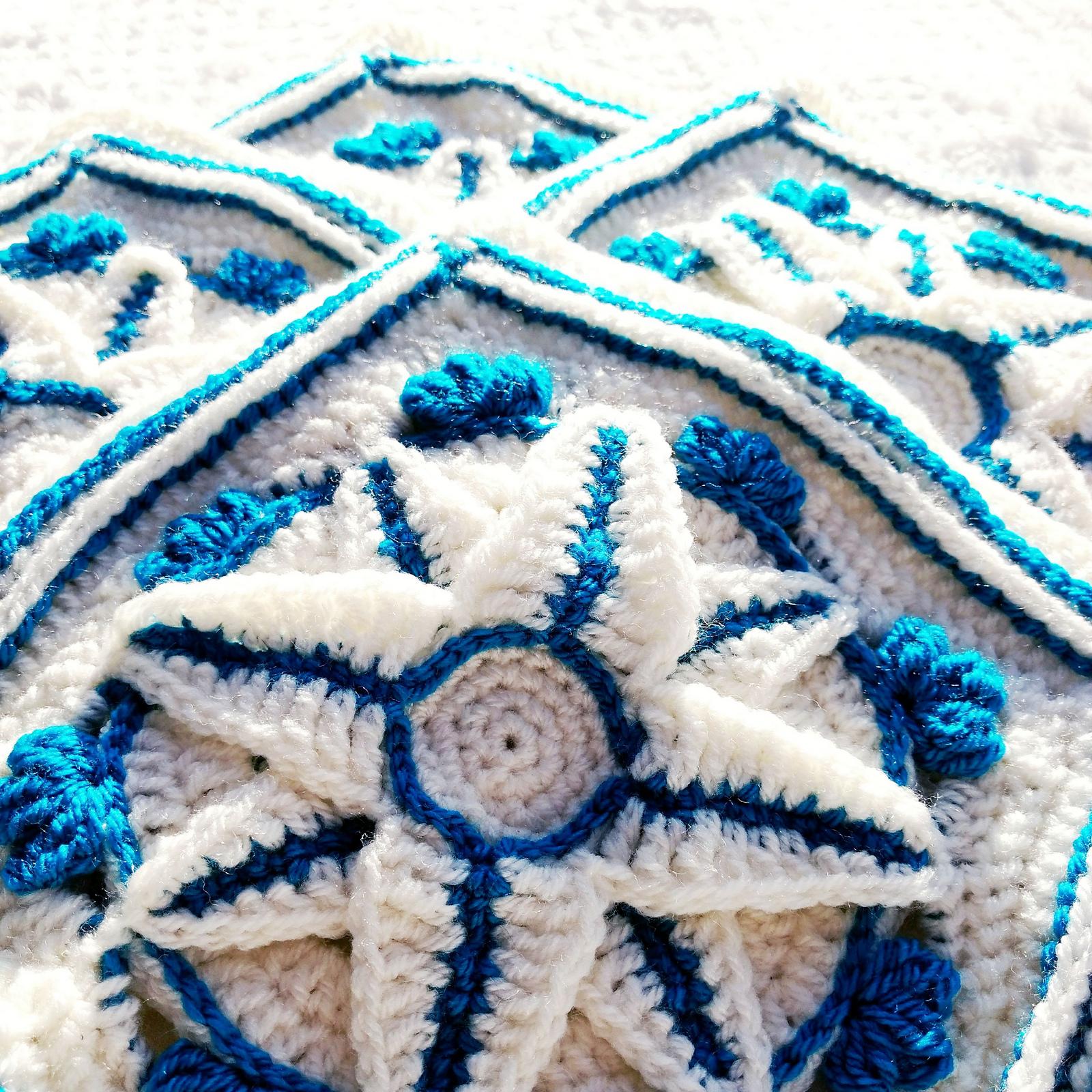 Winter Jewels Lapghan
