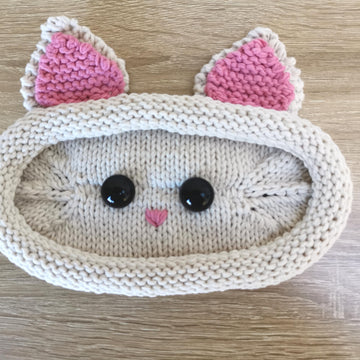 Eyeglass holder cat oval basket
