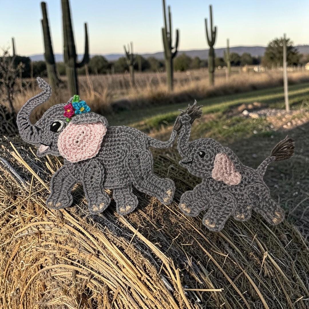 Elephant and baby crochet applique pattern