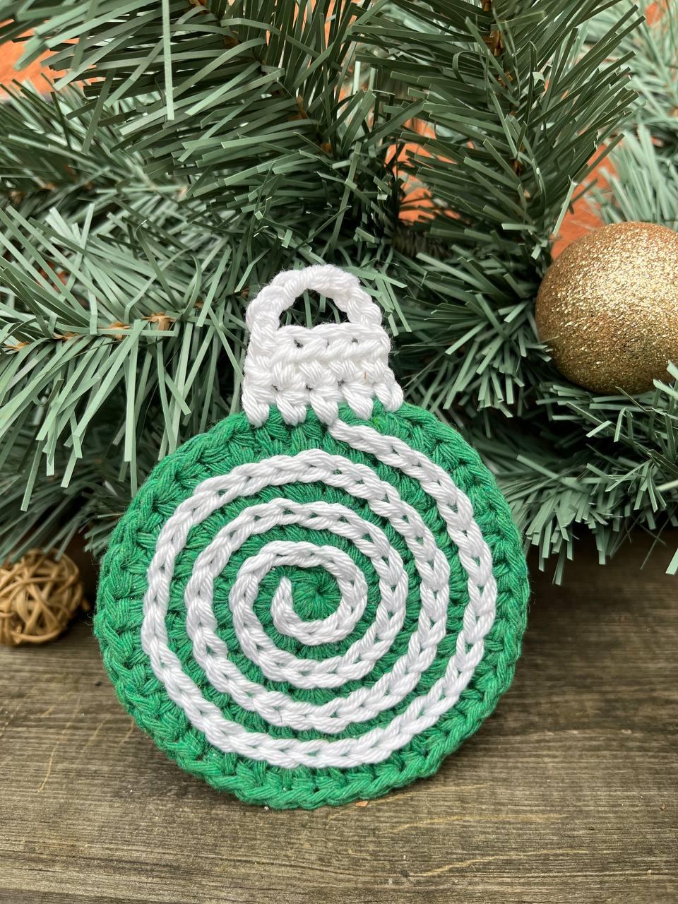 Crochet Coasters Candy spiral Pattern, Crochet Christmas ornament