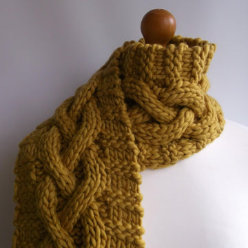 Spuntaneous scarf