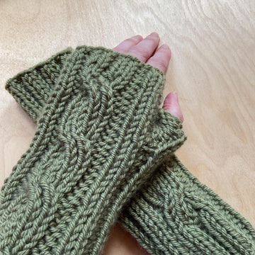 Tor Hat and Mittens