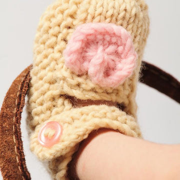 Isabelle Hat and Flower Shoes - Little Cupcakes - Bc09