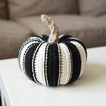 The Cozy Knot Pumpkin