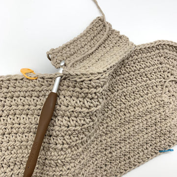 Four season crochet purse