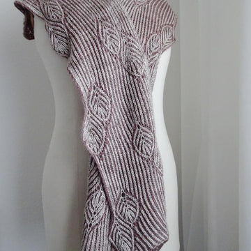 Frail scarf