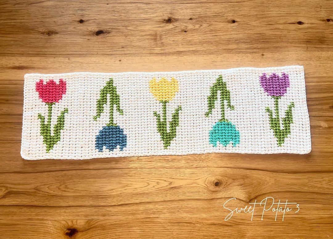 Spring Tulips Table Runner