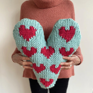 Sweet Heart Chunky Cushion Knitting Pattern