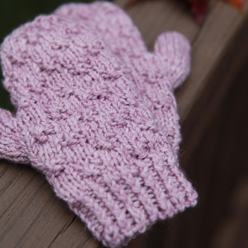 QUIET MOMENTS mitts