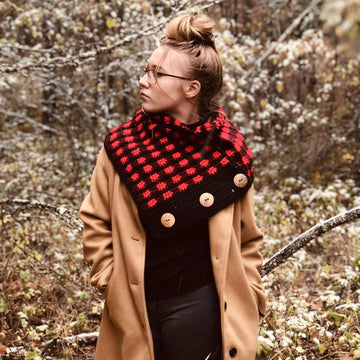 Simply Chic Plaid Cowl