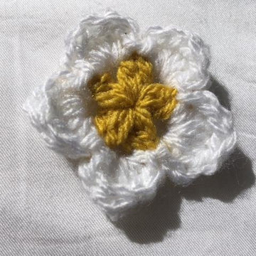Daisy chain head band