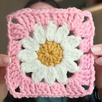 Daisy Flower Granny Square Crochet Pattern