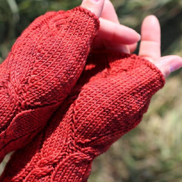 Interwoven Mitts