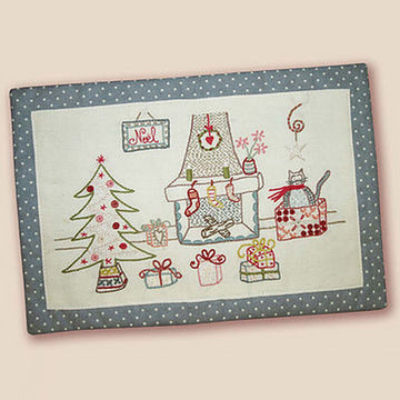 Un Chat Dans L'Aiguille Christmas Fireplace Printed Embroidery Kit