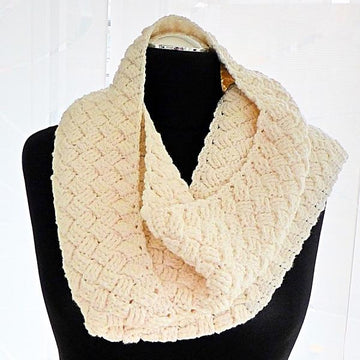 Scandinavian Winter Scarf "Hygge"