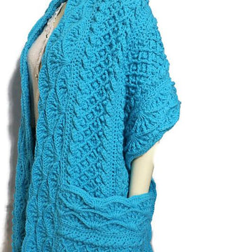 Warm Hugs Pocket Shawl