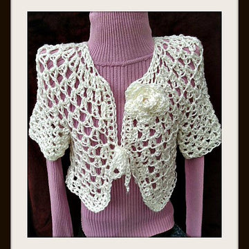 998 - Angelina shrug