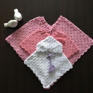 Camellia Hooded Poncho & Bonnet N 413