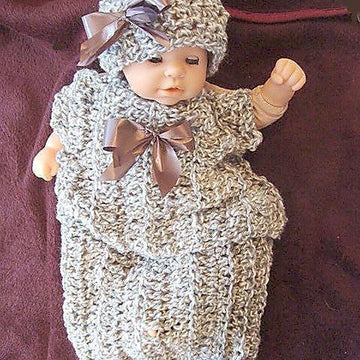 333, ROSE-BUD, COCOON AND HAT SET