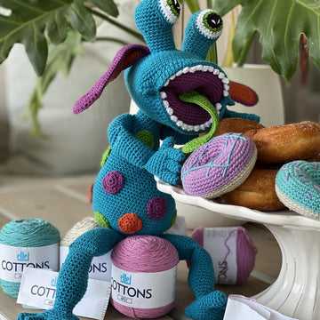 Dallas the Donut Monster Amigurumi